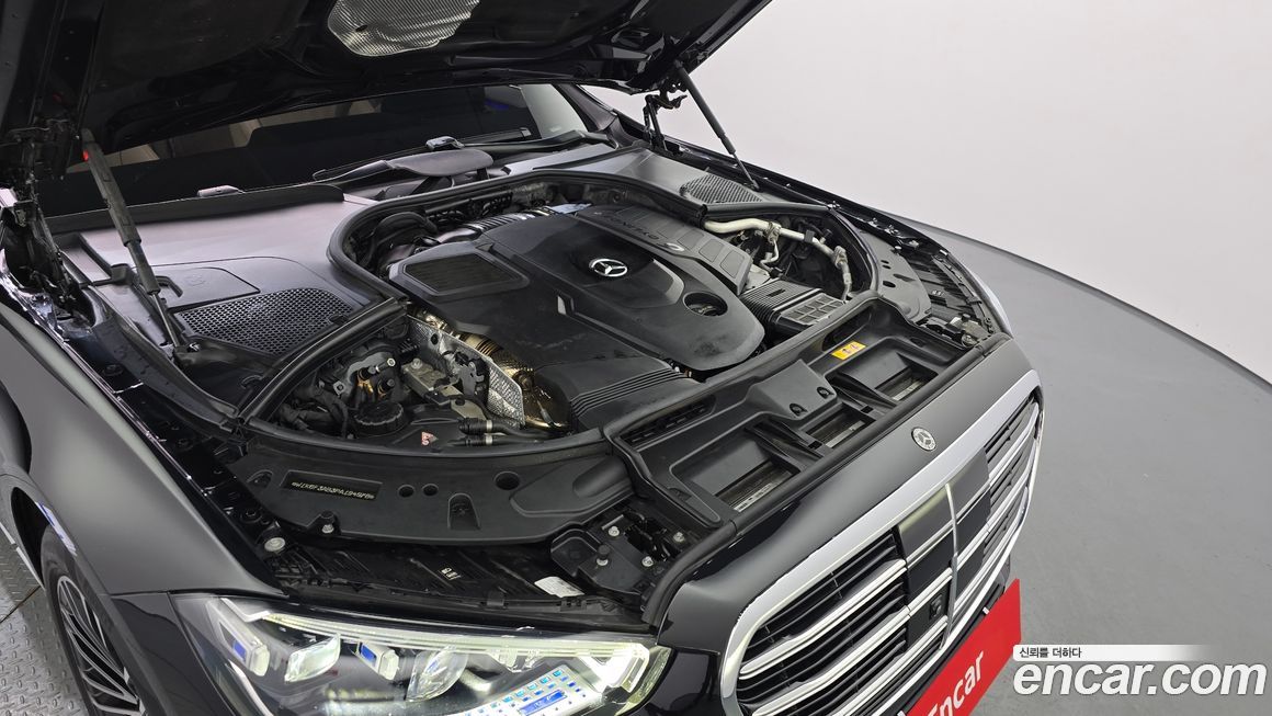 Mercedes-Benz S-Class 2023