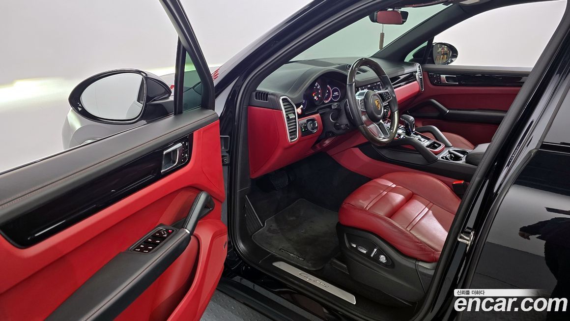 Porsche Cayenne 2021