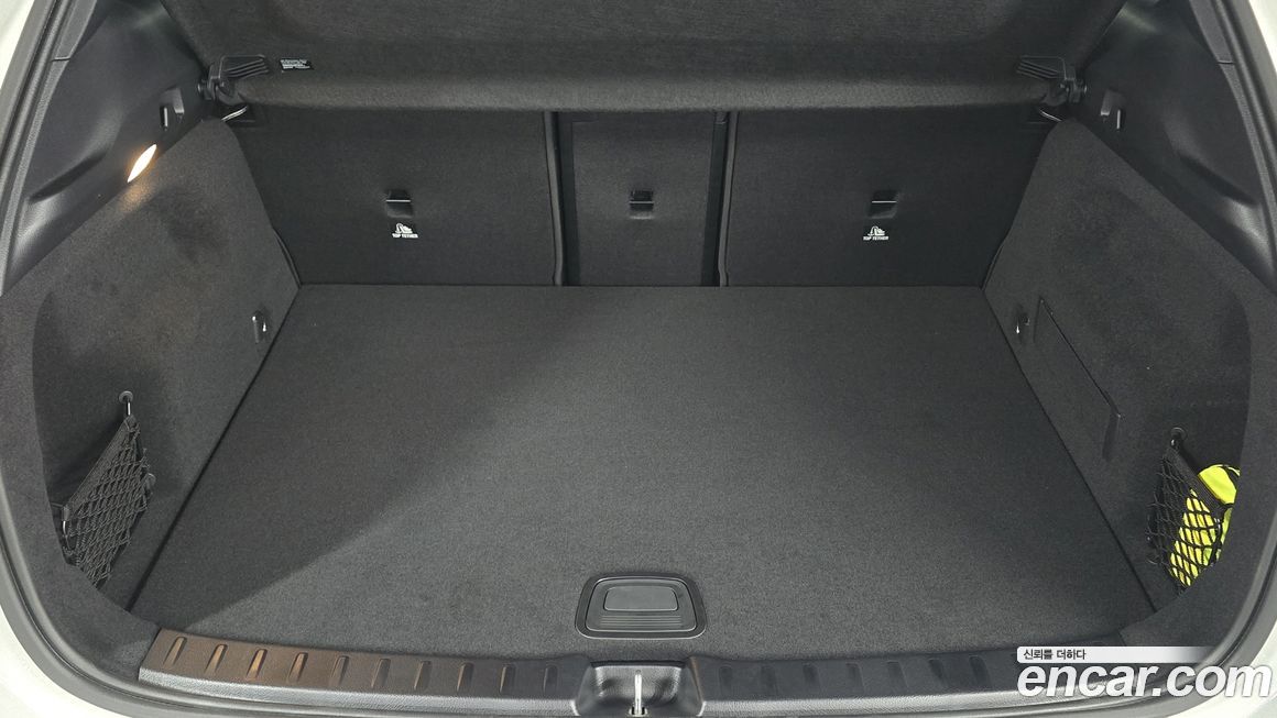 Mercedes-Benz EQA 2025