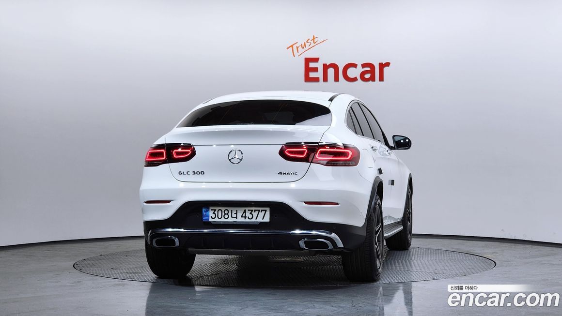 Mercedes-Benz GLC-Class 2023