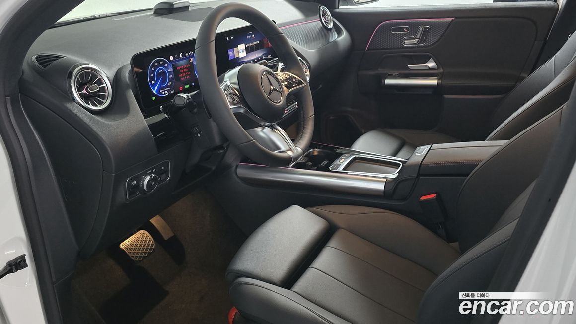 Mercedes-Benz EQA 2025