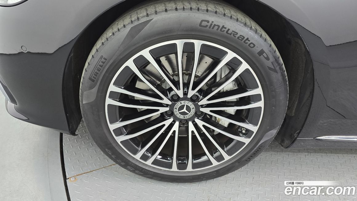 Mercedes-Benz S-Class 2023