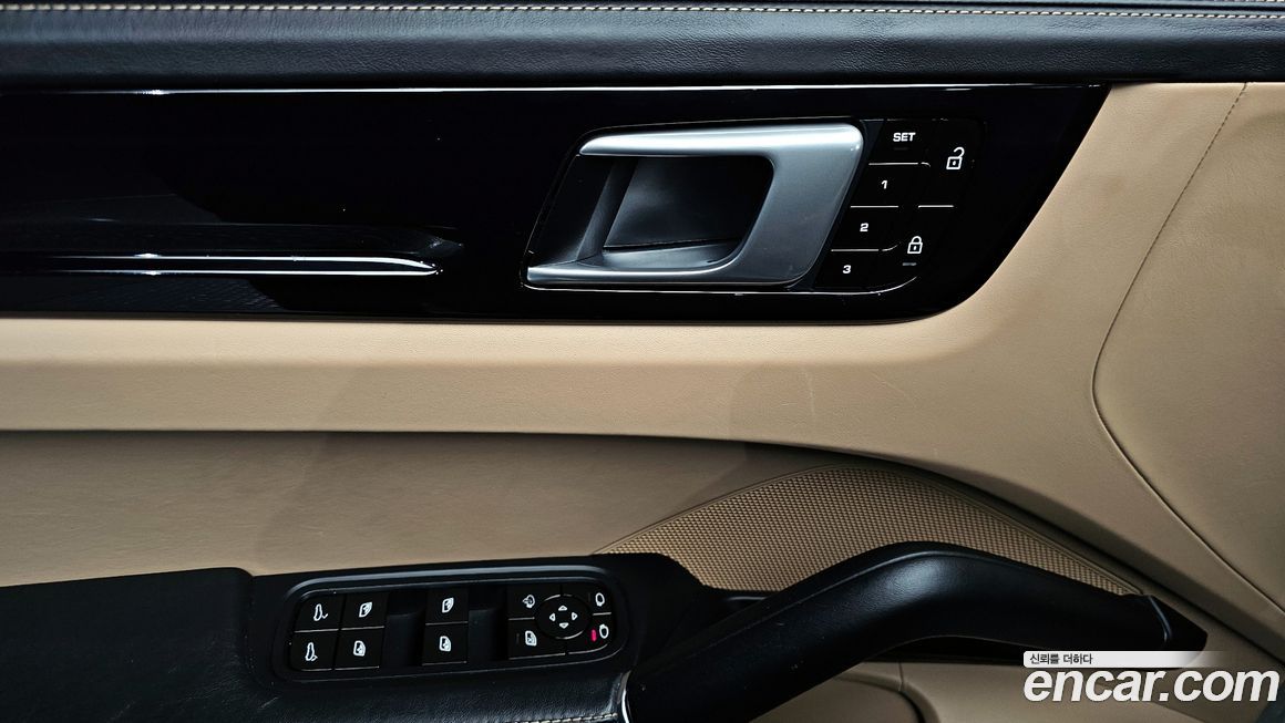 Porsche Cayenne 2021