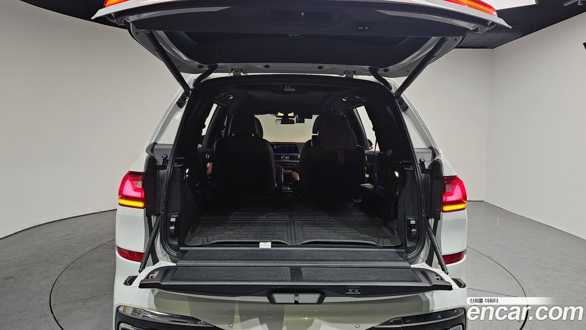 BMW X7 2022