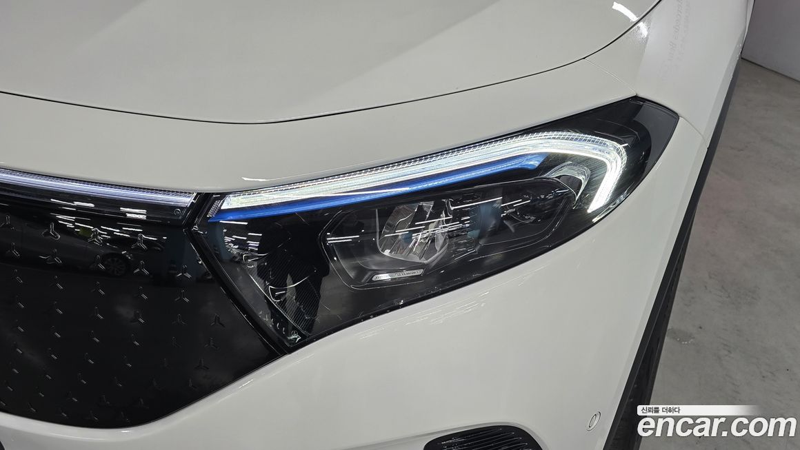 Mercedes-Benz EQA 2025