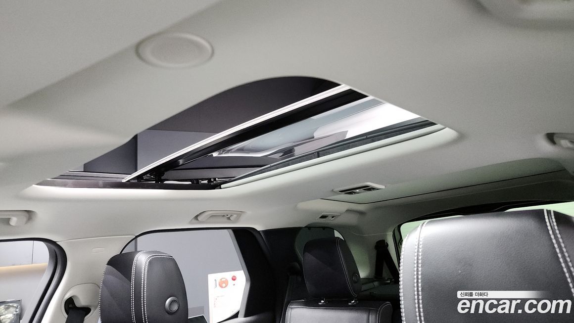 Land Rover Discovery 2024