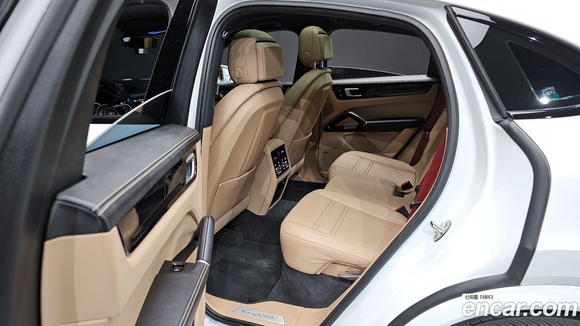 Porsche Cayenne 2021