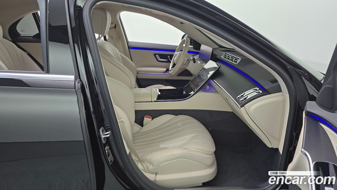 Mercedes-Benz S-Class 2023