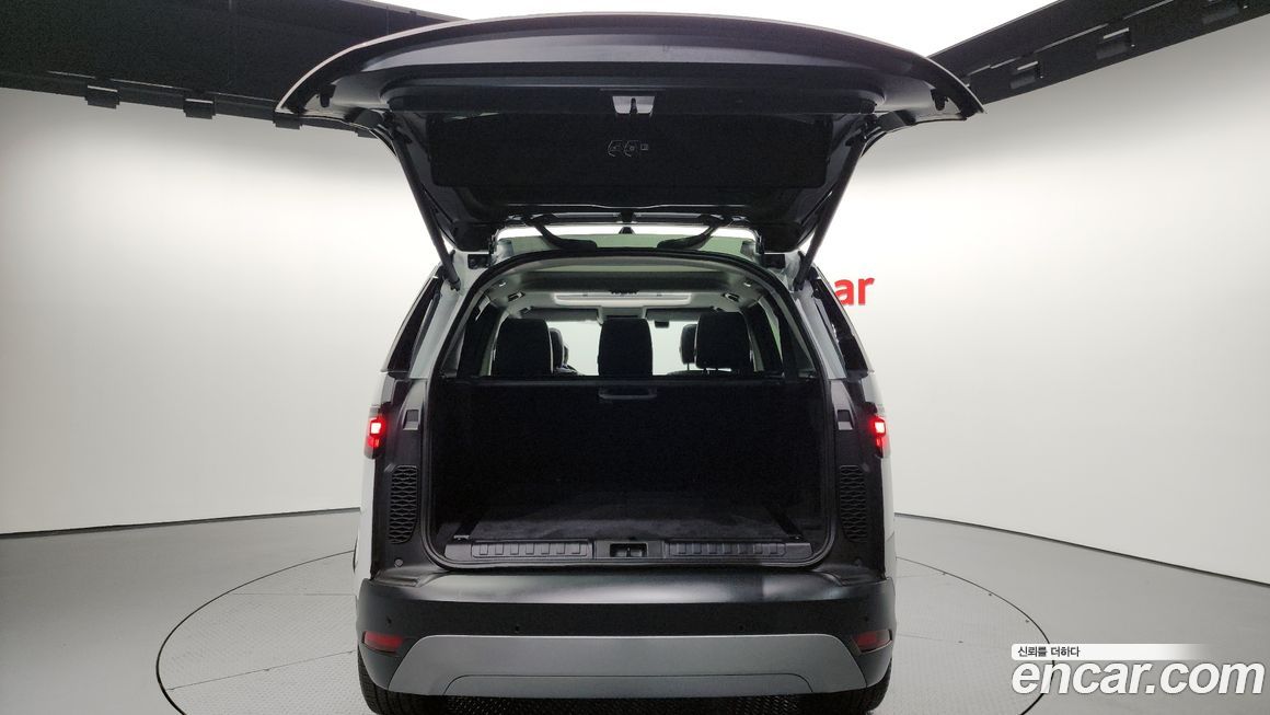 Land Rover Discovery 2024