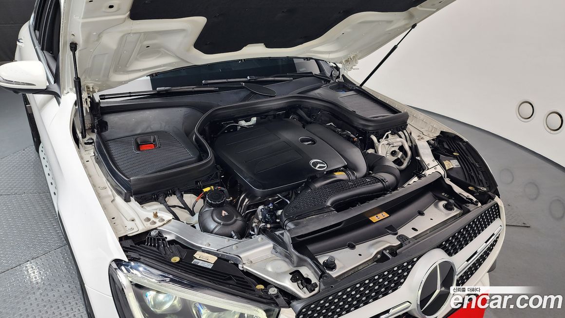 Mercedes-Benz GLC-Class 2023