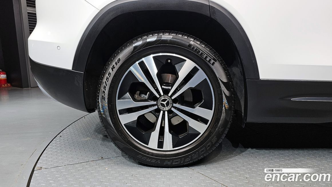 Mercedes-Benz GLB-Class 2022