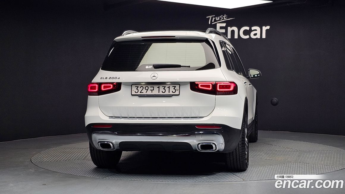 Mercedes-Benz GLB-Class 2022