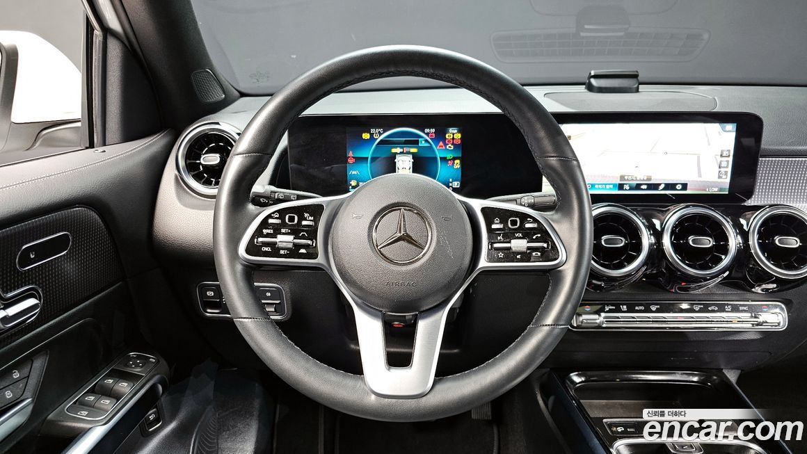 Mercedes-Benz GLB-Class 2022