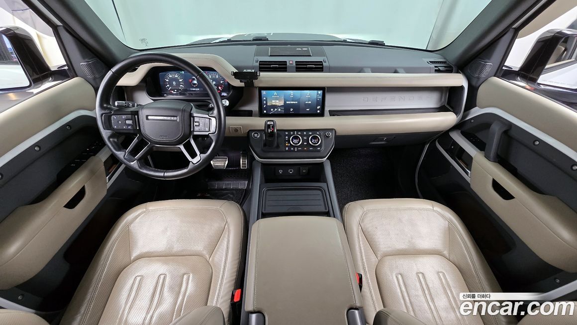 Land Rover Defender 2022