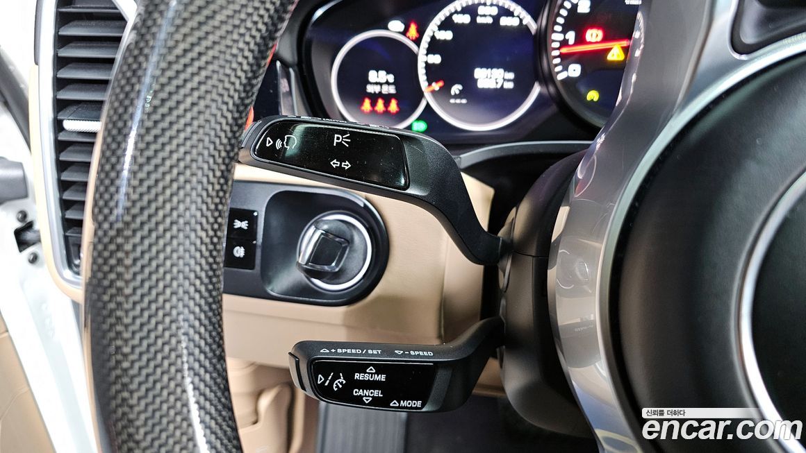 Porsche Cayenne 2021