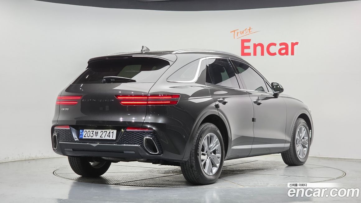 Genesis GV70 2023