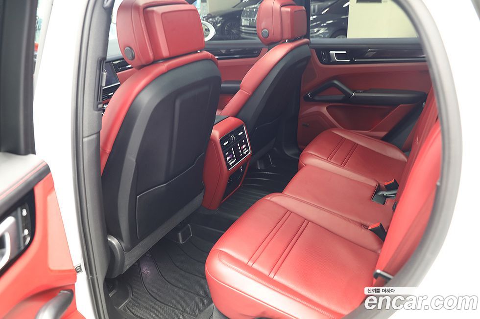 Porsche Cayenne 2023