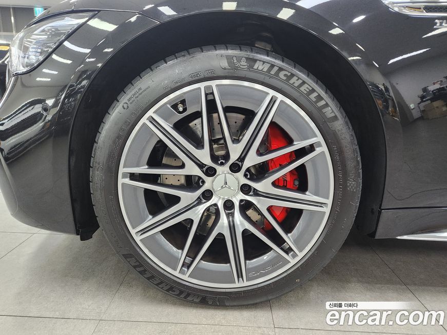 Mercedes-Benz AMG GT 2024
