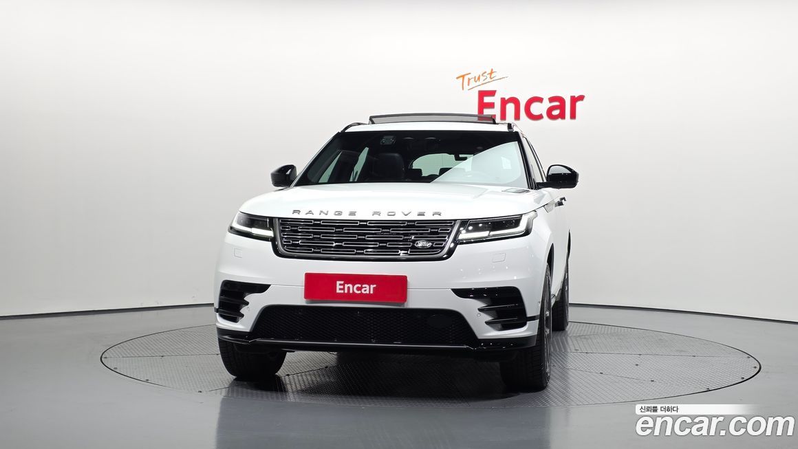 Land Rover Range Rover Velar 2026
