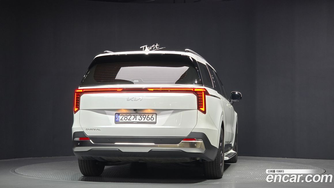 Kia Canival 2024