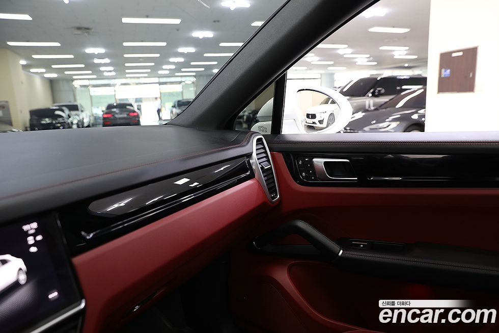 Porsche Cayenne 2023