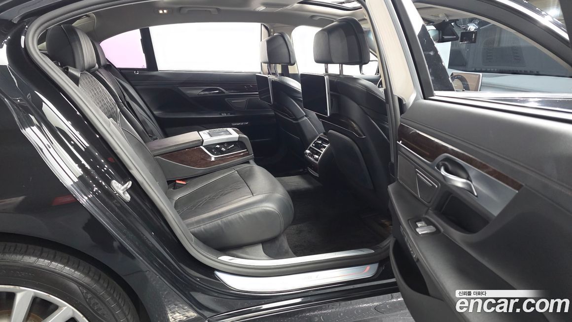 BMW 7-Series 2016