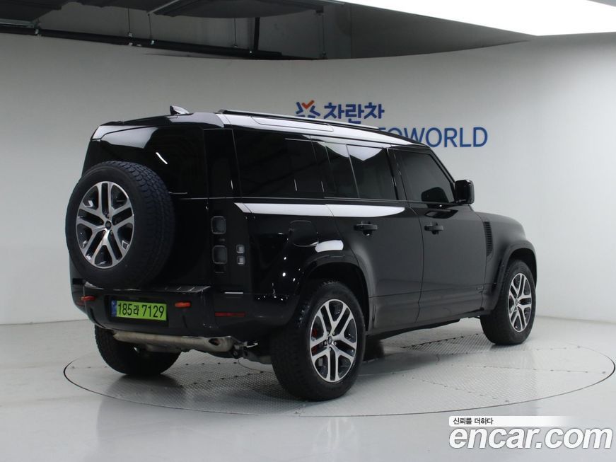 Land Rover Defender 2025
