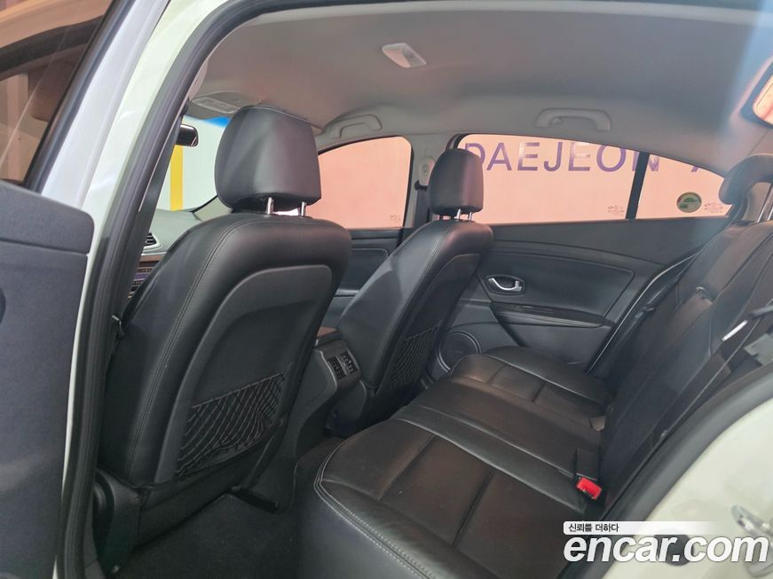 Renault-KoreaSamsung SM3 2011