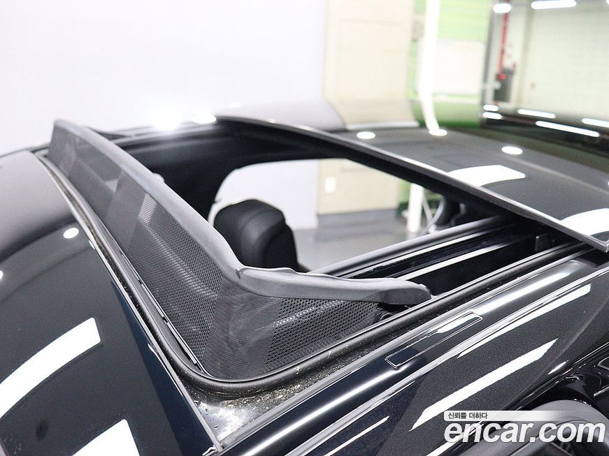 Mercedes-Benz S-Class 2025