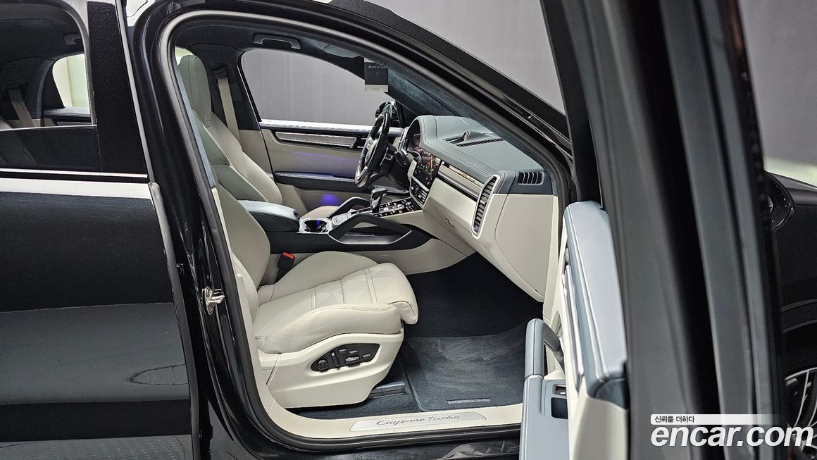 Porsche Cayenne 2023