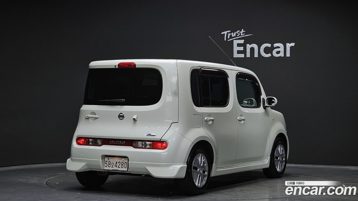 Nissan Cube 2010