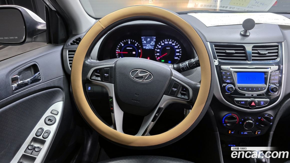 Hyundai Accent 2012