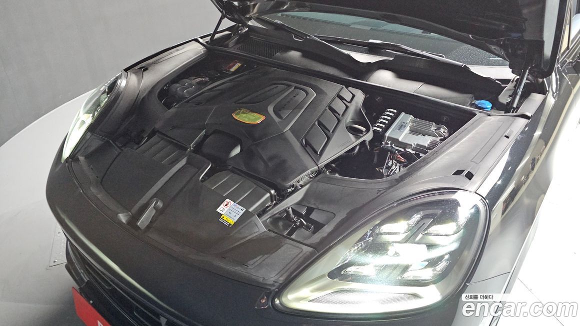 Porsche Cayenne 2023