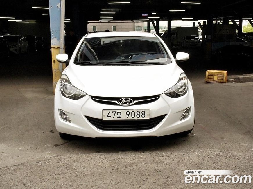 Hyundai AVANTE 2011