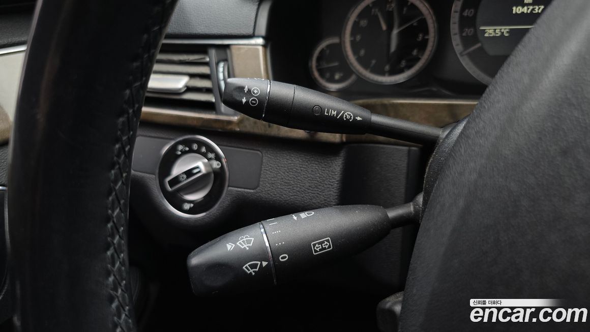 Mercedes-Benz E-Class 2010