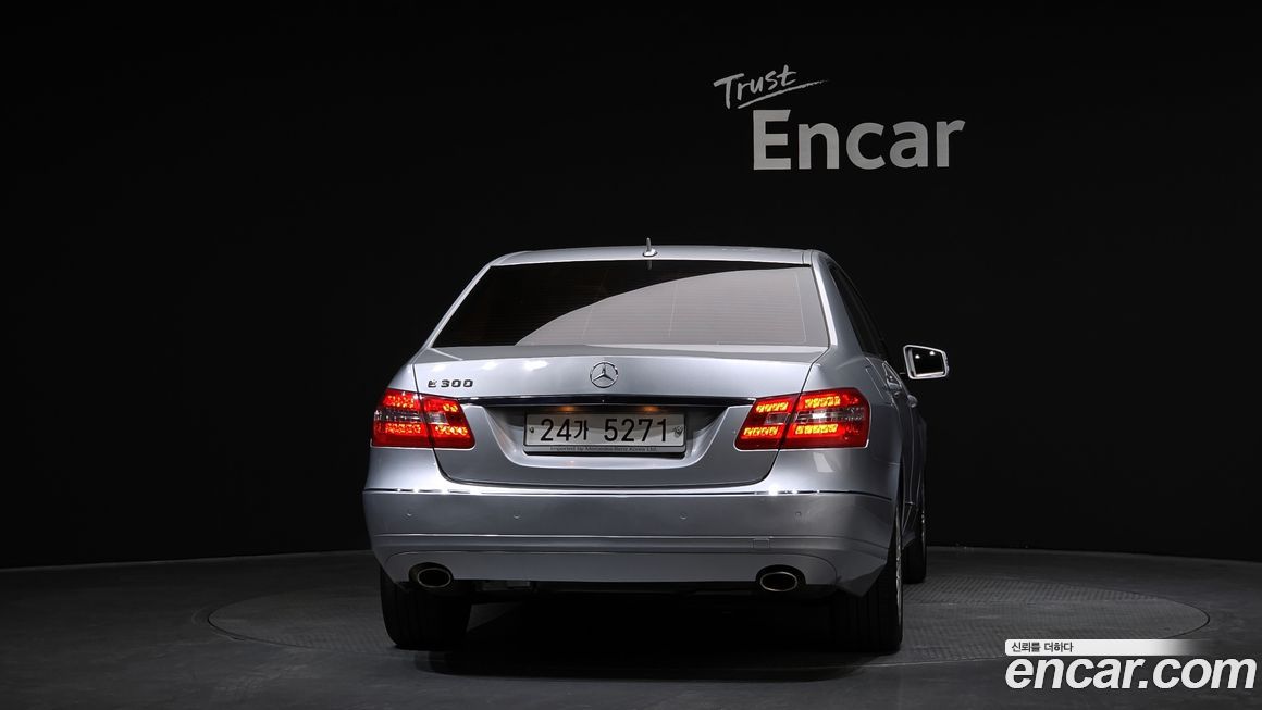 Mercedes-Benz E-Class 2010