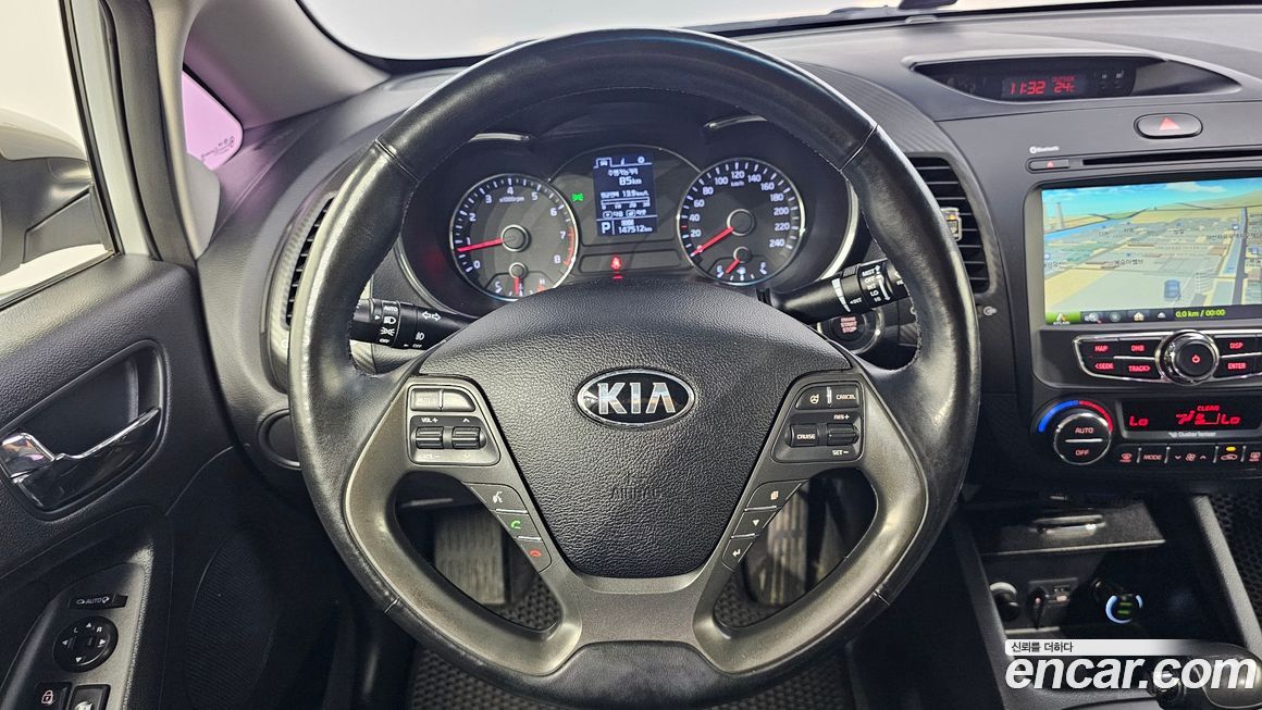 Kia K3 2013