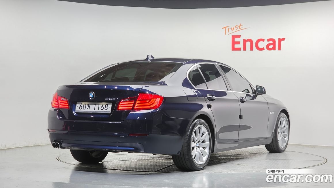 BMW 5-Series 2012