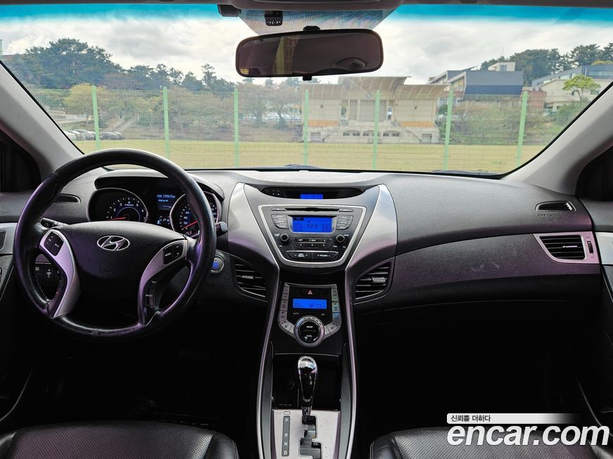 Hyundai AVANTE 2014