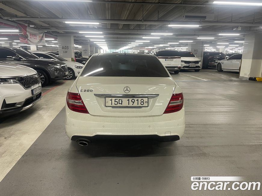 Mercedes-Benz C-Class 2012