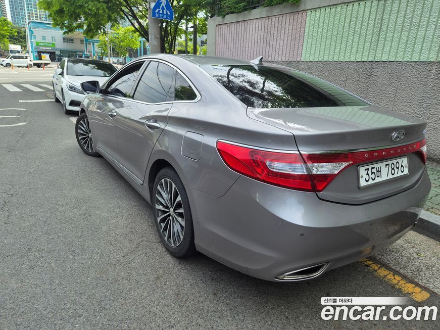 Hyundai Grandeur 2013