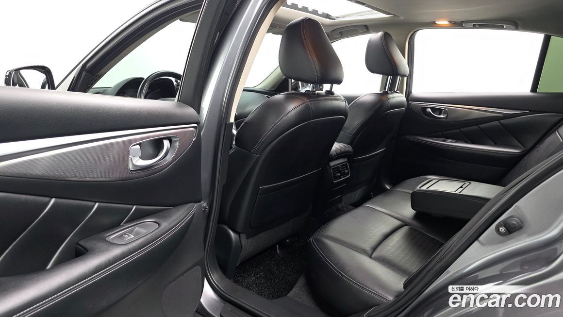 Infiniti Q50 2016