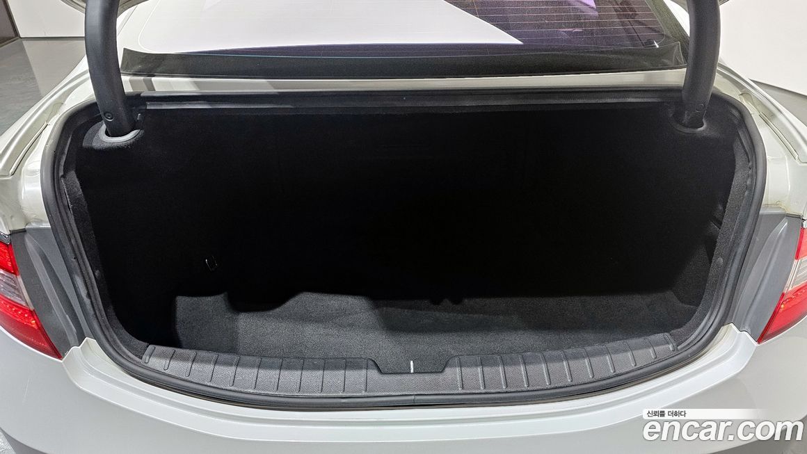 Hyundai Grandeur 2016