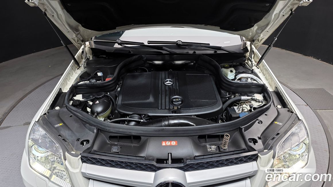 Mercedes-Benz GLK-Class 2012