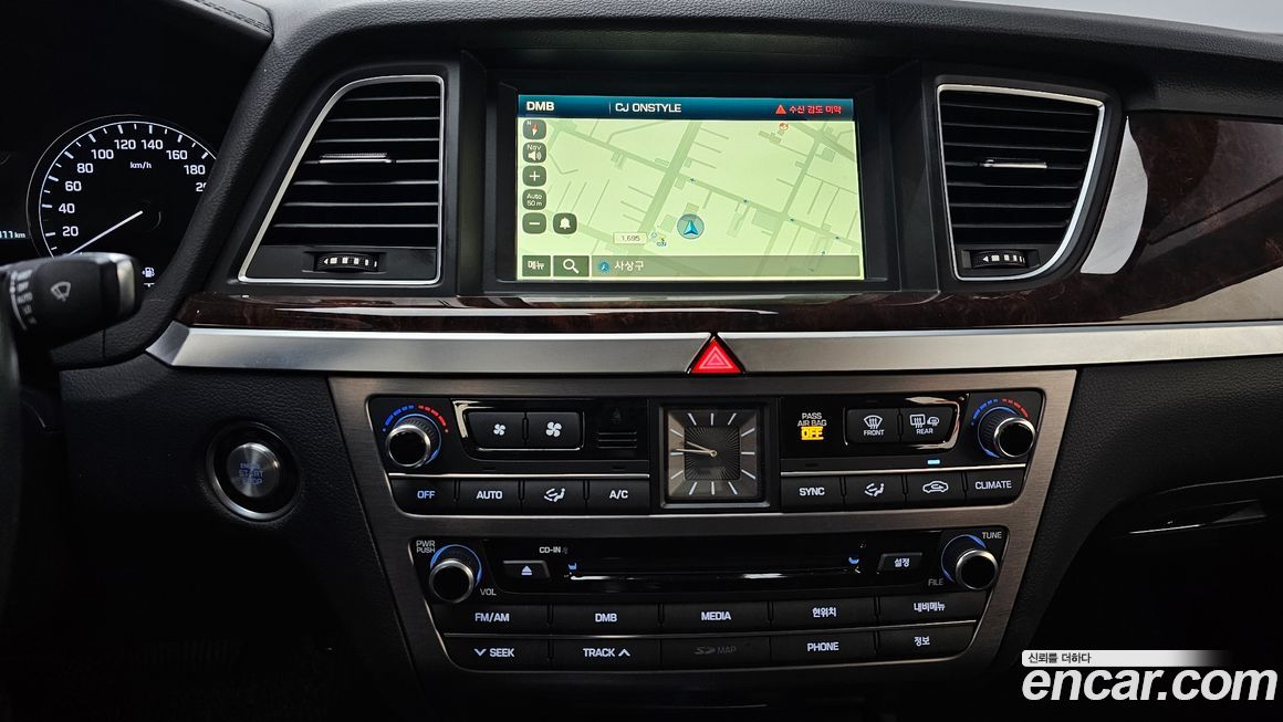 Hyundai Genesis 2016