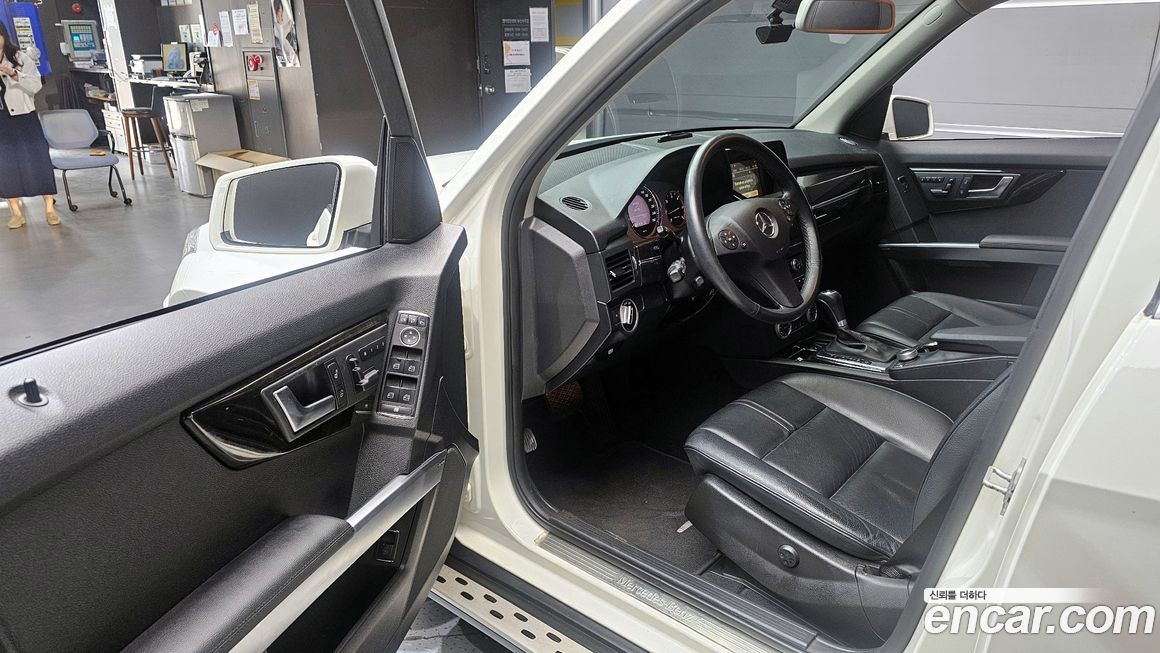 Mercedes-Benz GLK-Class 2012