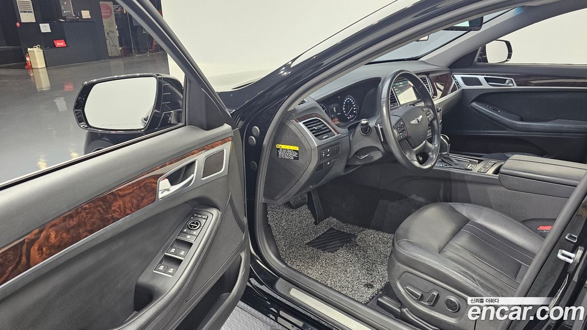 Hyundai Genesis 2016