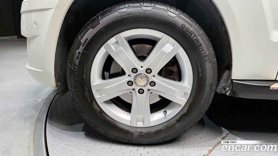 Mercedes-Benz GLK-Class 2012