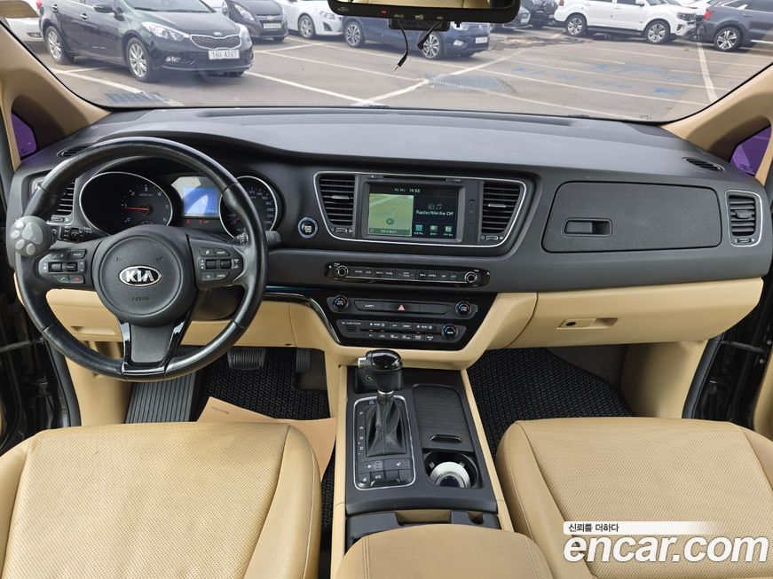Kia Canival 2015