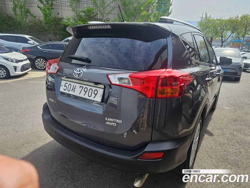 Toyota RAV4 2015